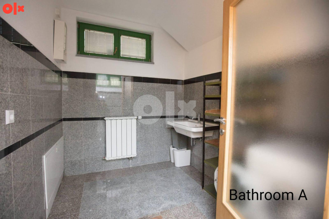 Grbavica - Vila Apartman CCA 216 m2 13