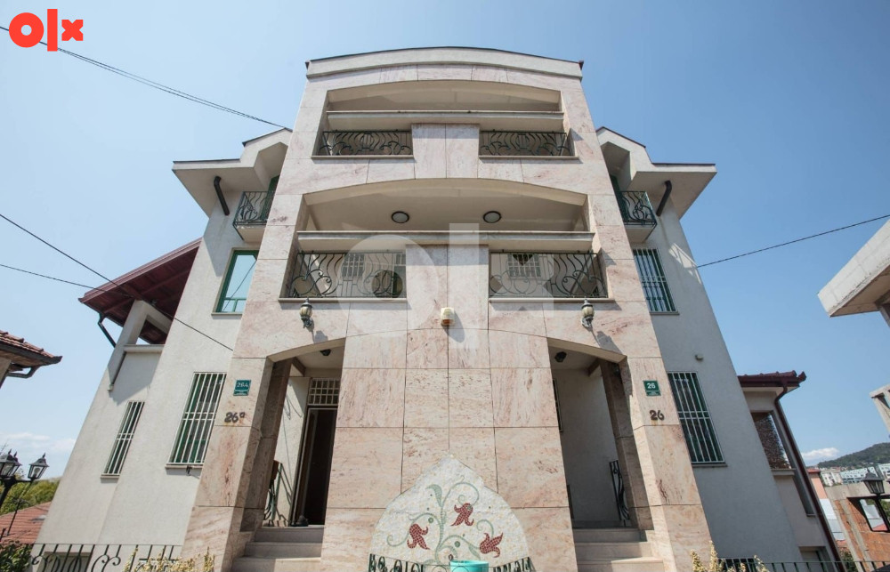Grbavica - Vila Apartman CCA 216 m2