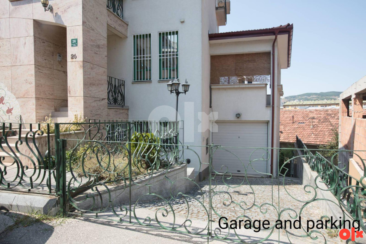 Grbavica - Vila Apartman CCA 202 m2 2