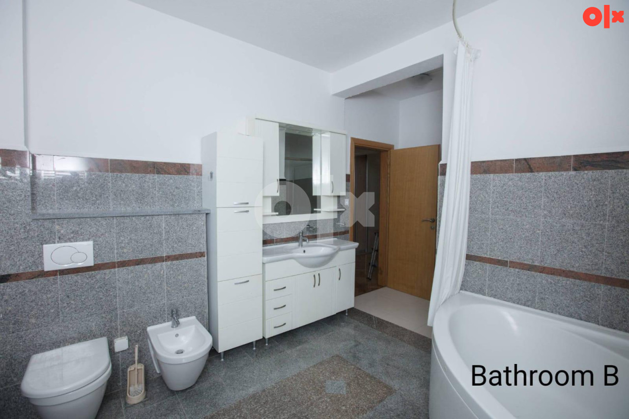 Grbavica - Vila Apartman CCA 202 m2 13
