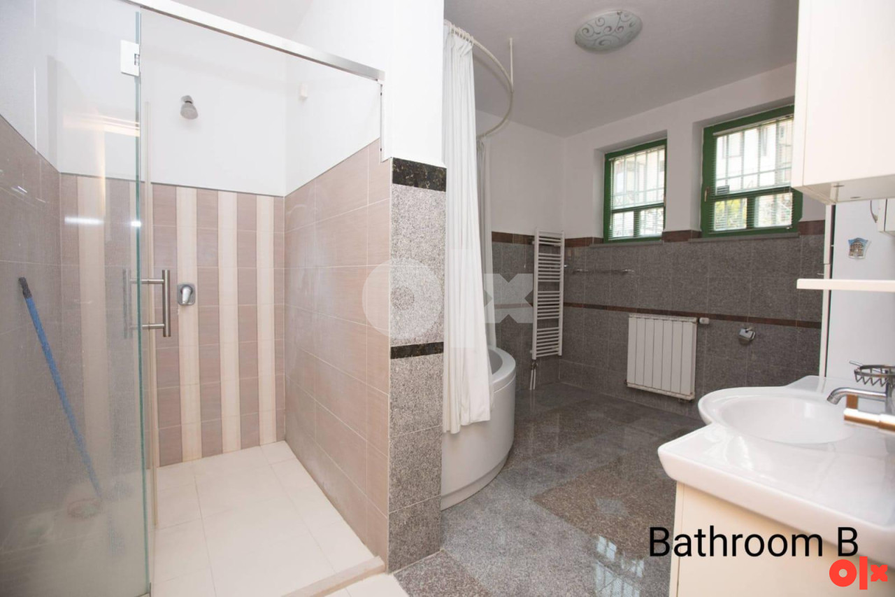 Grbavica - Vila Apartman CCA 202 m2 14