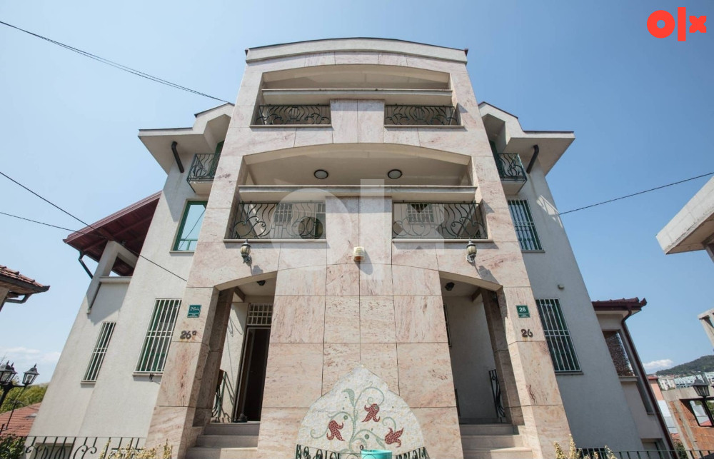 Grbavica - Vila Apartman CCA 202 m2
