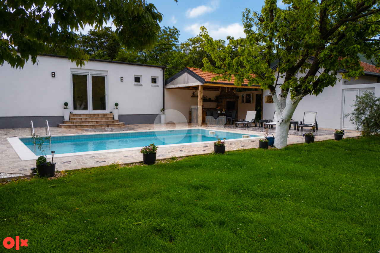 Kuca za odmor sa bazenom - PIK Residence 2
