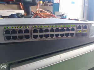 SWITCH HP PROCURVE J4900B 24 PORTNI