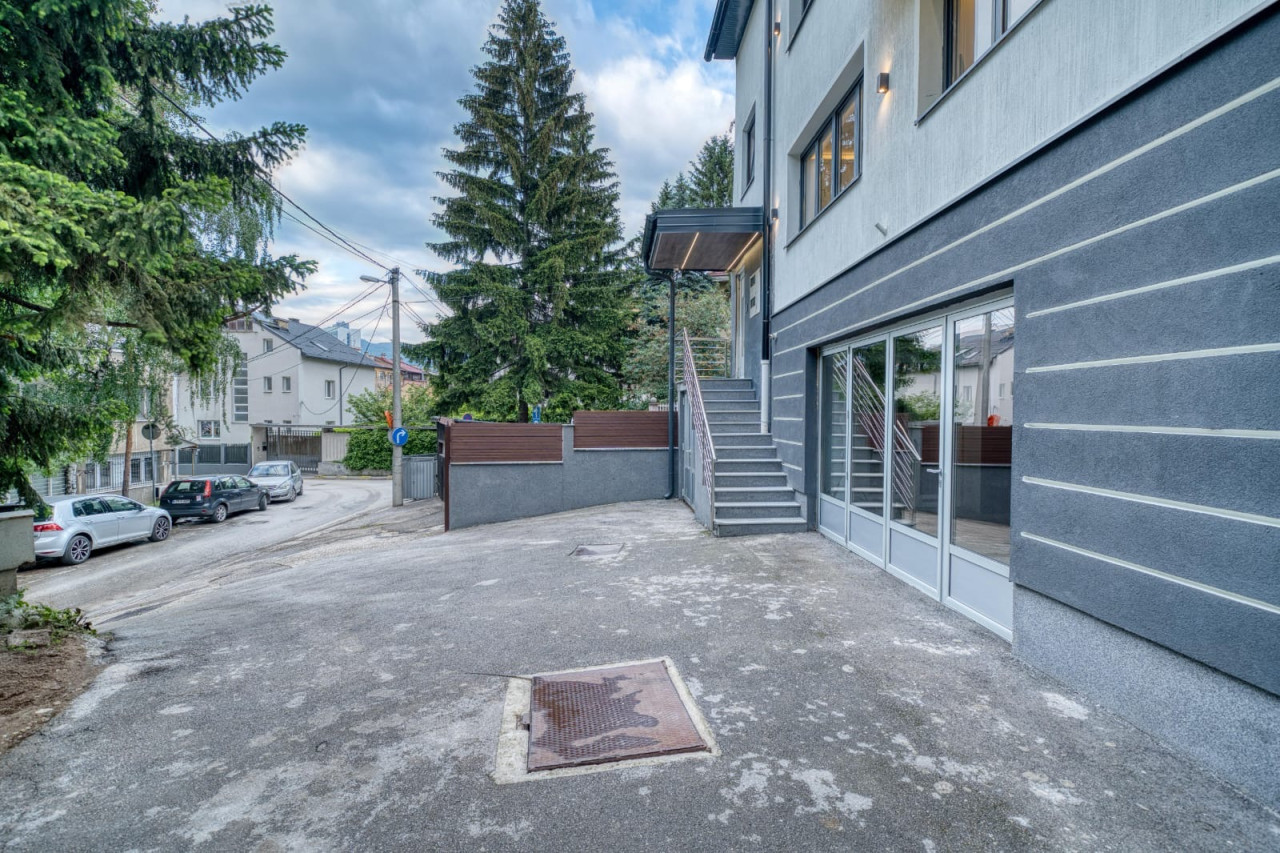 NN Nekretnine : Poslovni prostor 130m2 - Kovačići - Splitska 3