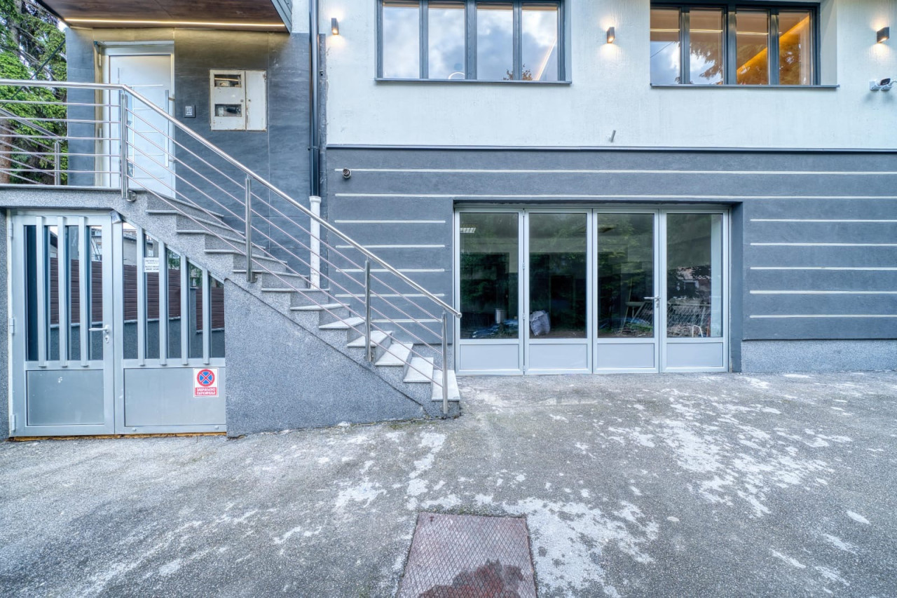 NN Nekretnine : Poslovni prostor 130m2 - Kovačići - Splitska 12