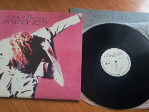 Simply red A new flame lp