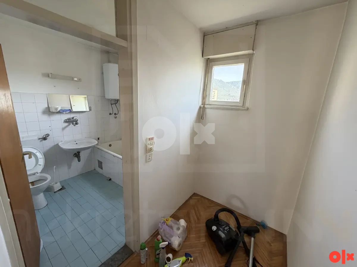 Prodaje se dvosoban stan 88 m2 u Splitskoj s predivnim pogledom 8