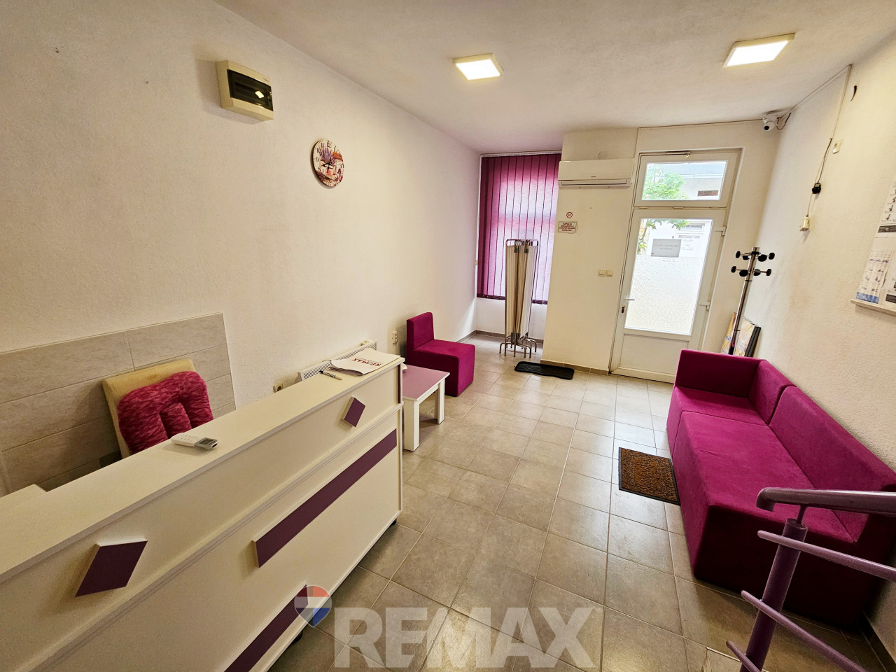 Poslovni prostor 70 m2 za najam, Nova Topola 3