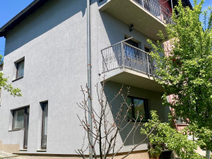 PRODAJE SE: Kuća sa 3 odvojena stana i baštom / Buča Potok