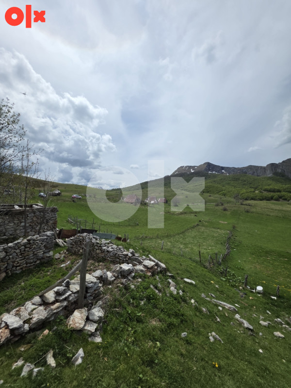 Zemljište Trnovo 800m2,idealno za vikend objekat 2