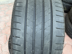 Prodajem 2 gume 275/35/19 Bridgestone