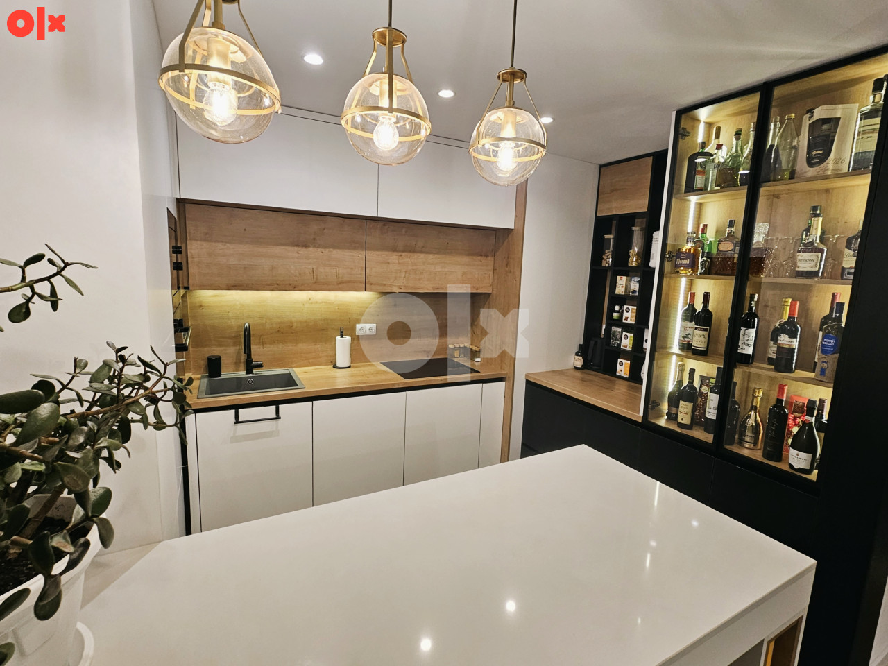 Novogradnja u centru - potpuno sređen trosoban stan 67m2 8