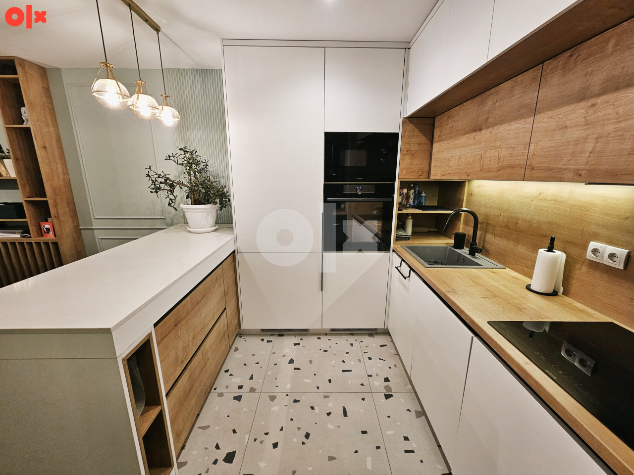 Novogradnja u centru - potpuno sređen trosoban stan 67m2 10