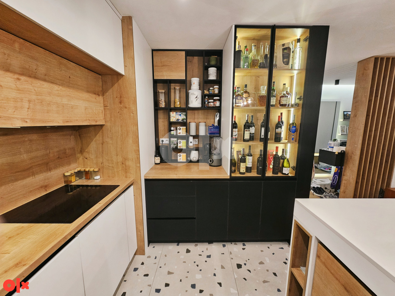 Novogradnja u centru - potpuno sređen trosoban stan 67m2 12