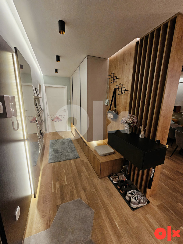 Novogradnja u centru - potpuno sređen trosoban stan 67m2 17