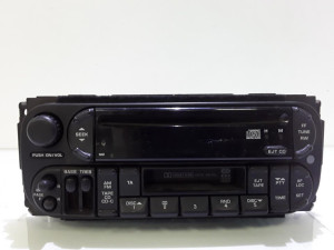 P05064385AF RADIO N Chrysler VOYAGER 2001-2004