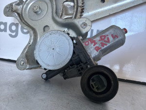 Podizac motoric Toyota RAV4 2008 (fotografija 2)