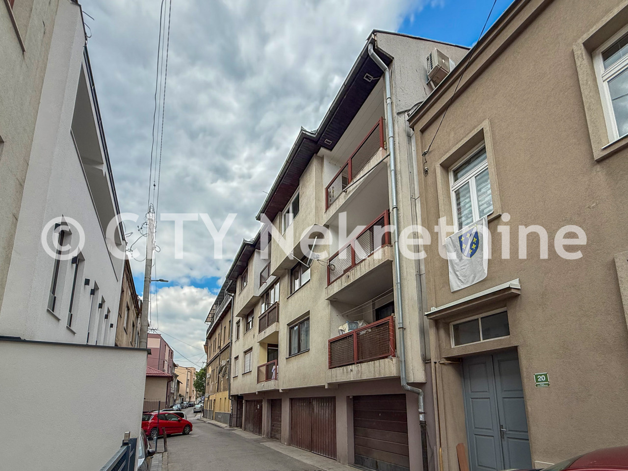 Trosoban stan - Centar - Mejtaš - 75 m2