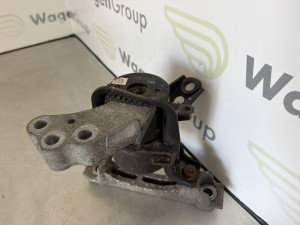 Nosac motora Toyota RAV4 2008 (fotografija 4)