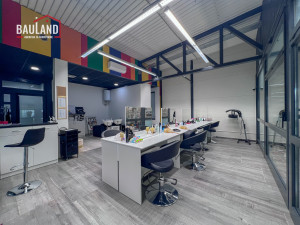 VIŠENAMJENSKI POSLOVNI PROSTOR POVRŠINE 70M2/ WEST GATE/ BLAŽUJ