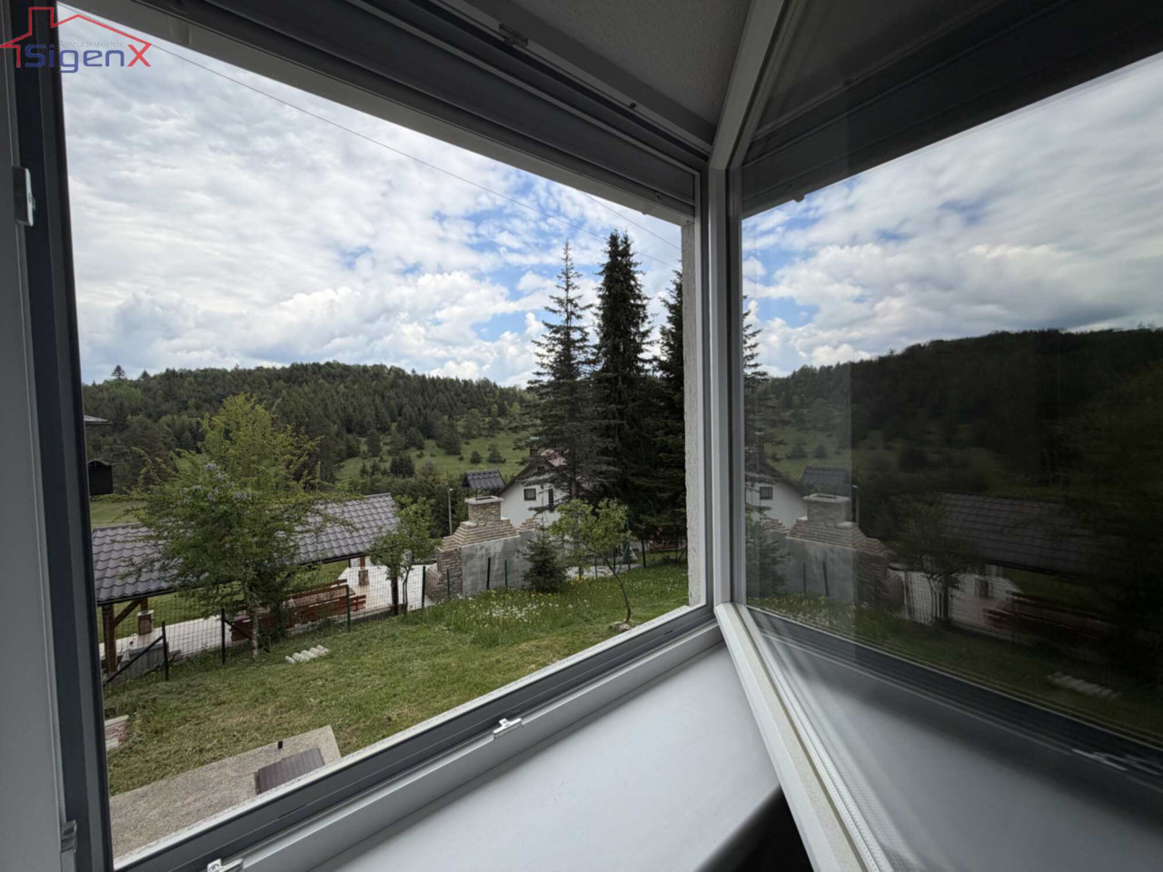 Vikendica Bijambare/ Renovirano/ 906m2/ Nišička visoravan 13