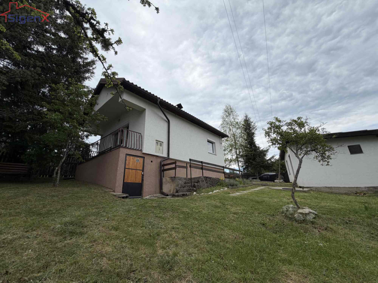 Vikendica Bijambare/ Renovirano/ 906m2/ Nišička visoravan 24