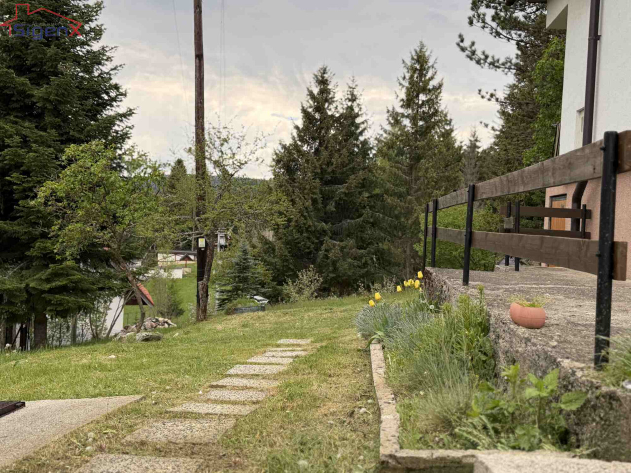 Vikendica Bijambare/ Renovirano/ 906m2/ Nišička visoravan 25