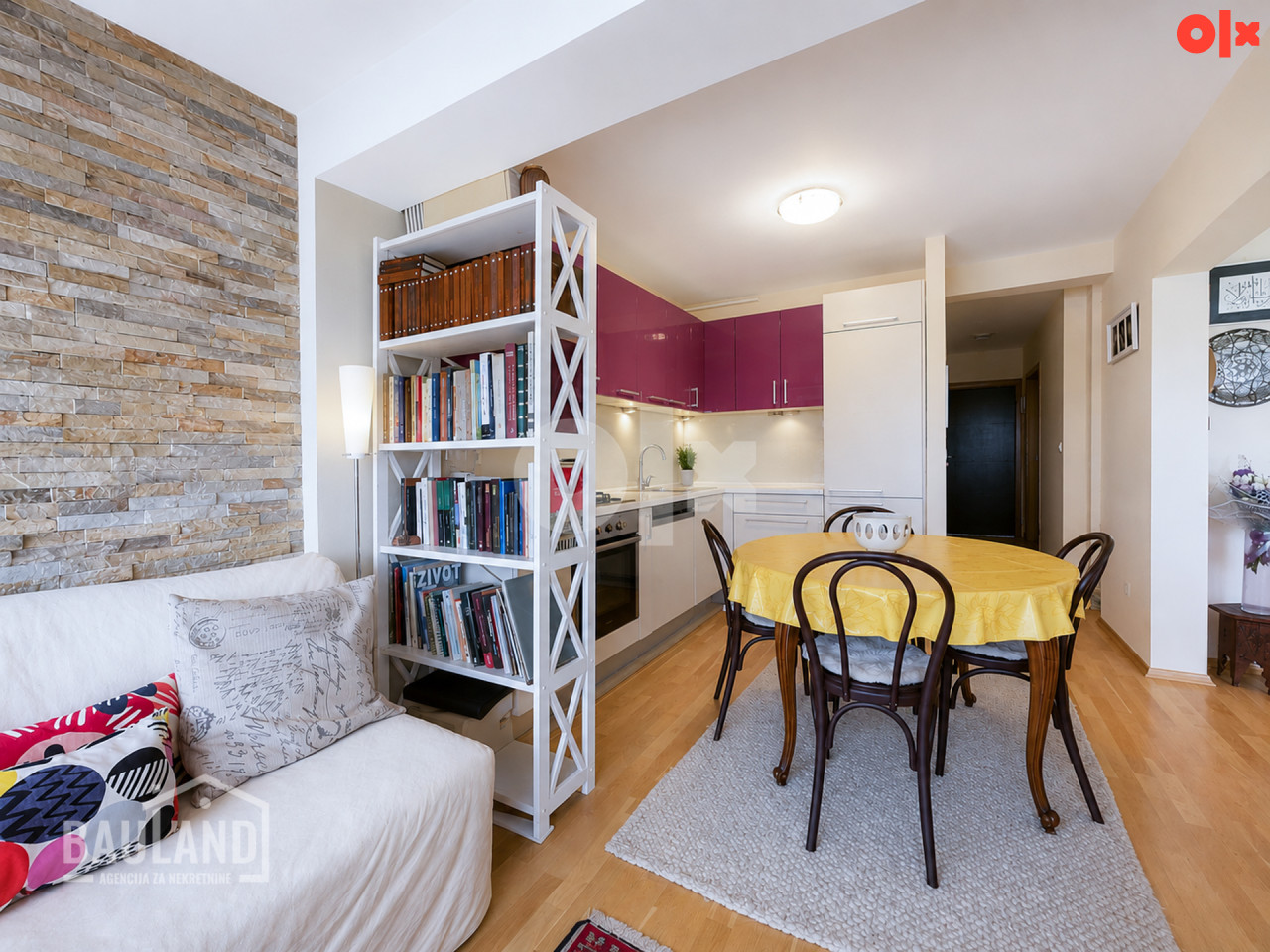 BAULAND/ Trosoban renoviran stan 63m2/ Otes Ilidža photo 5