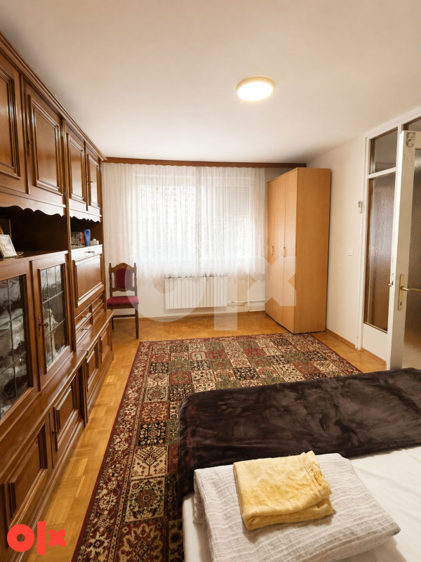 DVOSOBAN STAN 60 m2 - ALIPAŠINO - Trg nezavisnosti