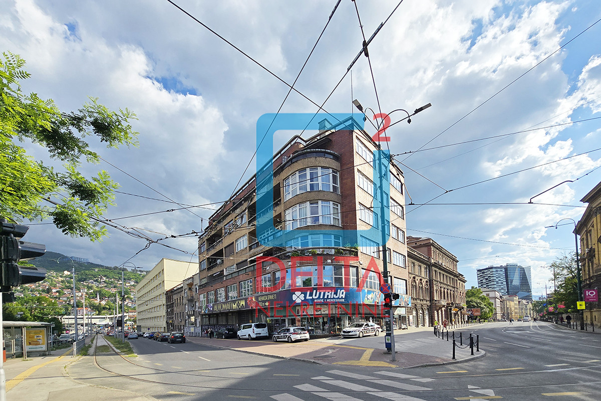 Namješten trosoban stan / 83m2 / 3.sprat / Centar