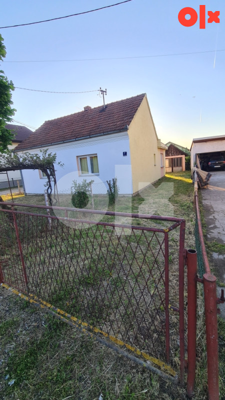Kuća 80 kvadrata Prijedor garaza susana 900 kv plac pvc stolarija 2
