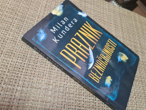 Praznik beznačajnosti / Milan Kundera