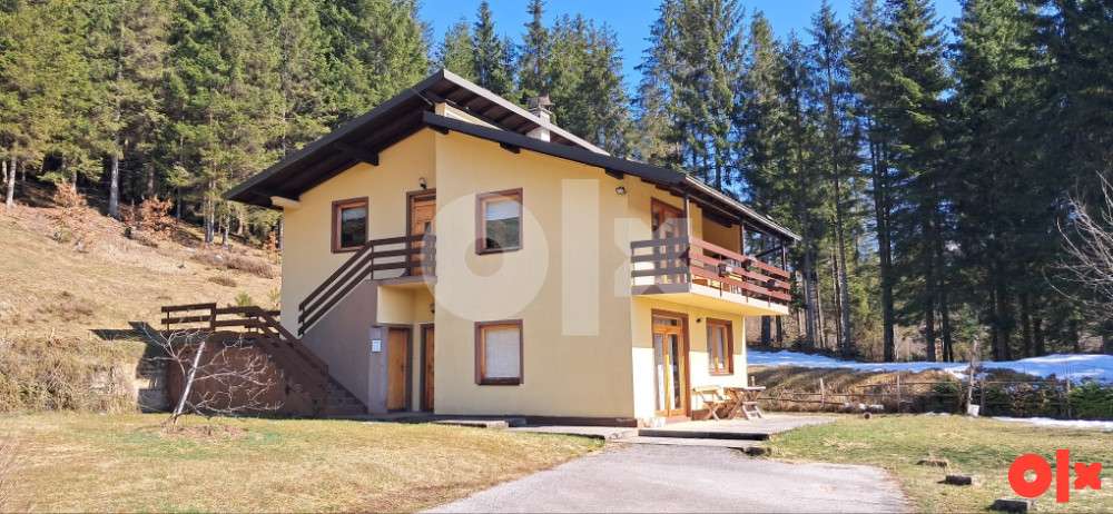 Vila (kuća), Pale, ul. Starine Novaka, Jahorina udaljenost 13km