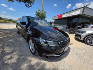 Škoda Superb 2.0 TDI DSG/XENON/KAMERA