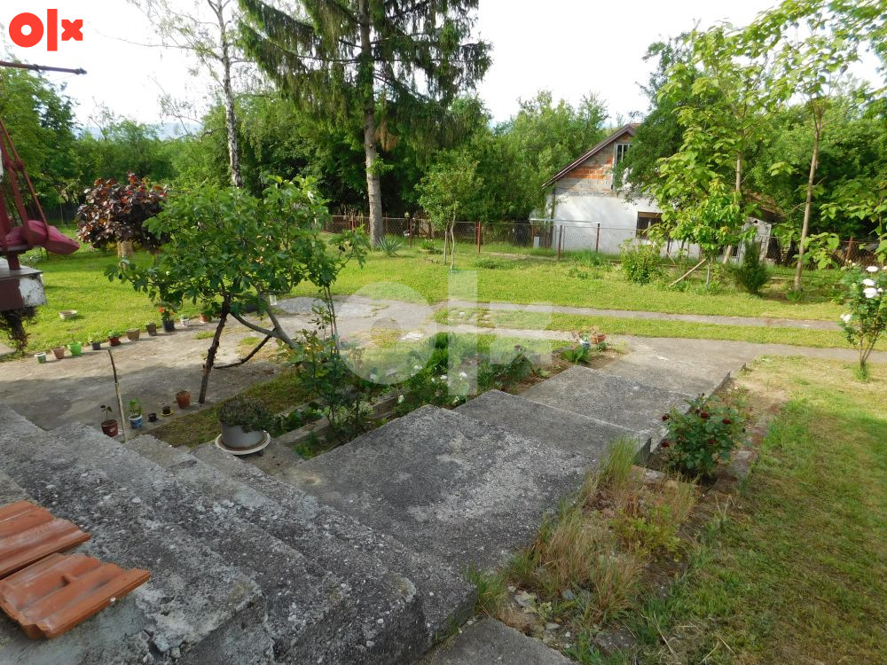 Kuća 184m2, plac 2220m2 - Barlovci 3