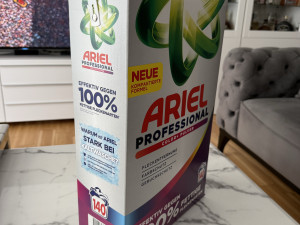 NOVOOO !!! *ARIEL*Professional Color + Pulver prašak 140 pranja