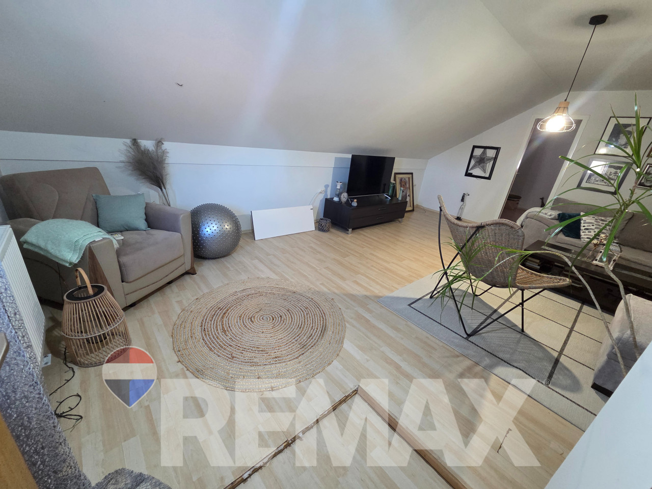 Na prodaju predivna kuća u Budžaku 93m2, plac 475m2 15