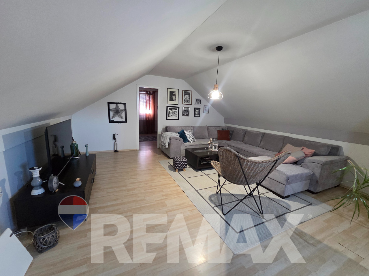 Na prodaju predivna kuća u Budžaku 93m2, plac 475m2 16