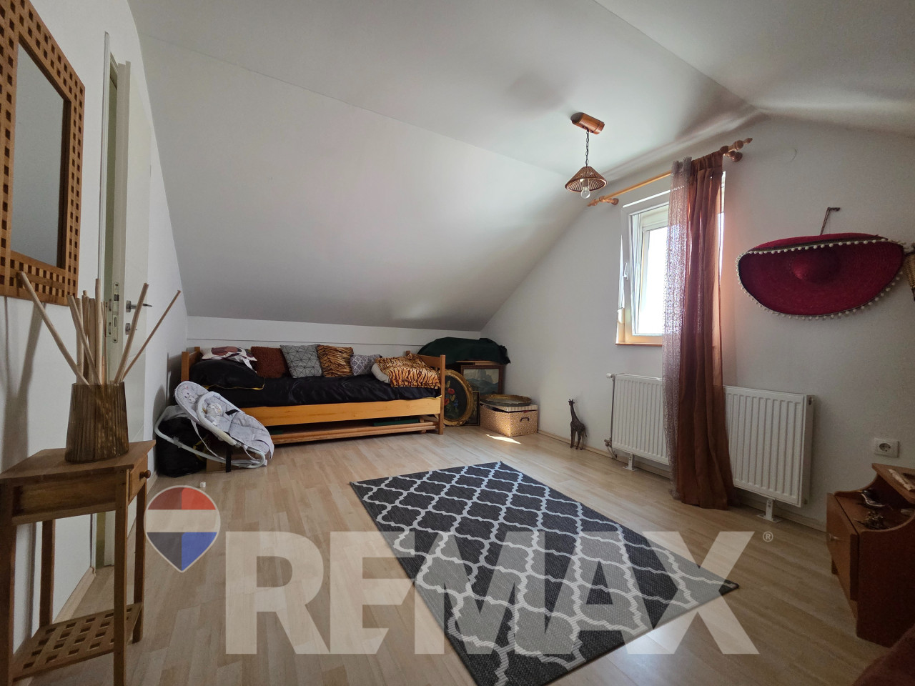 Na prodaju predivna kuća u Budžaku 93m2, plac 475m2 17