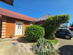 Na prodaju predivna kuća u Budžaku 93m2, plac 475m2