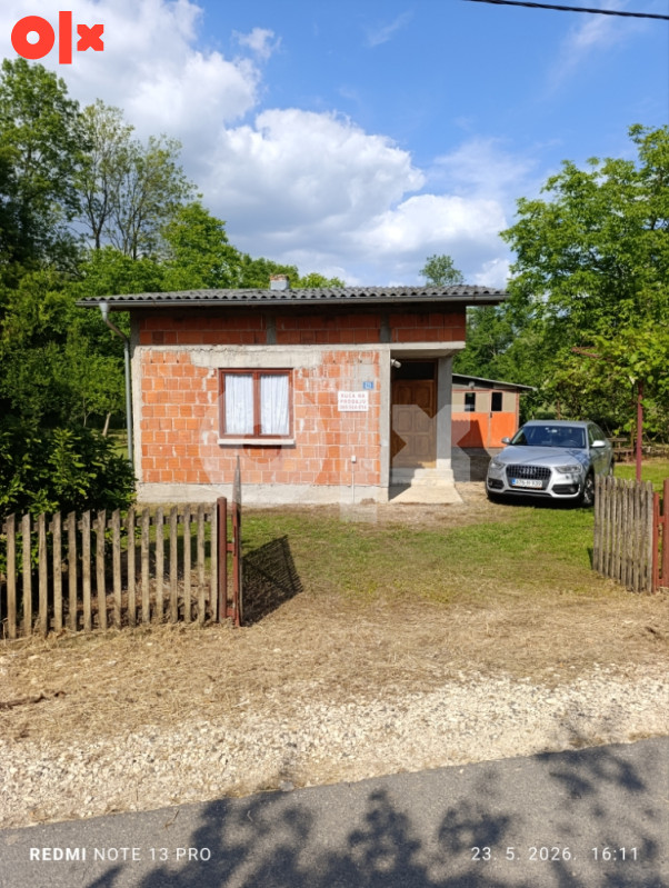 Vikendica i zemljište, Srbac