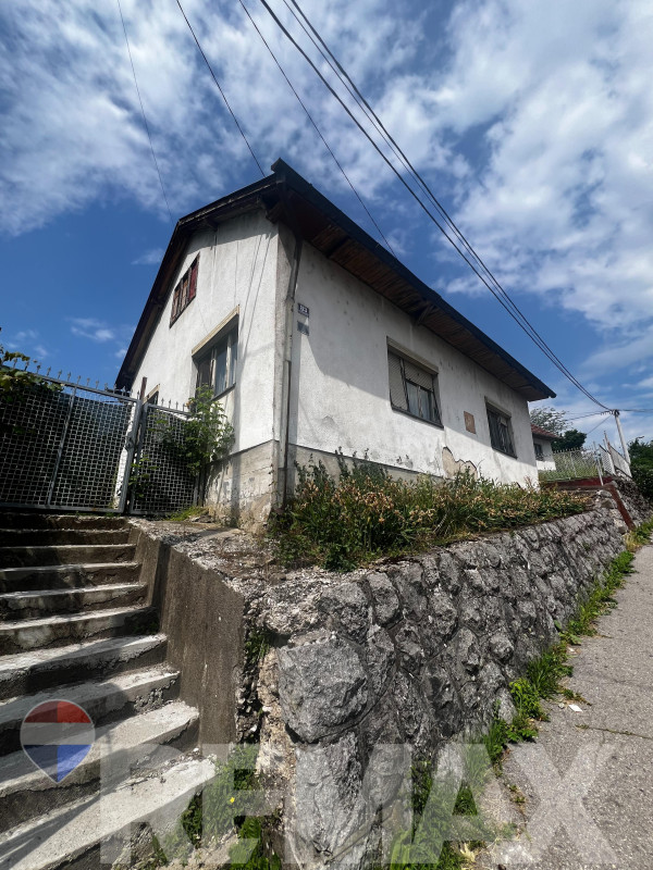 Prodaje se plac sa starom kućom | Pobrđe | Banja Luka