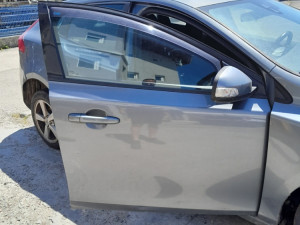 PREDNJA DESNA VRATA VOLVO V40 / VRATA VOLVO V40 2012----