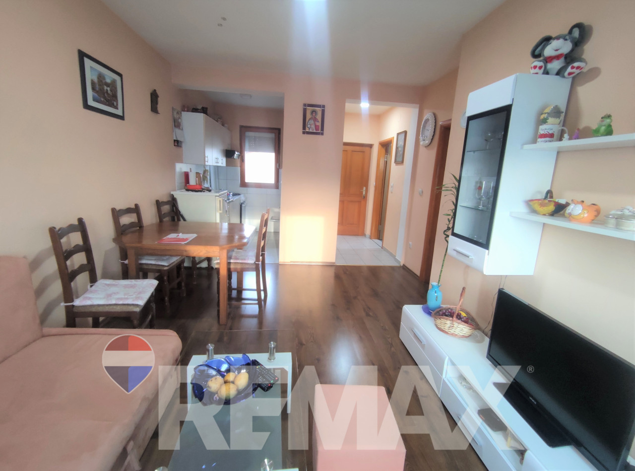 Dvosoban stan 36m2, V.Blaško, opremljen, u blizini banje Slatina 3
