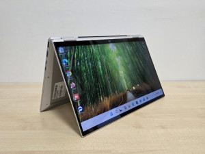 HP x360 1040 G8 2-u-1 Touch i5-1145G7; 16GB RAM; 256GB SSD