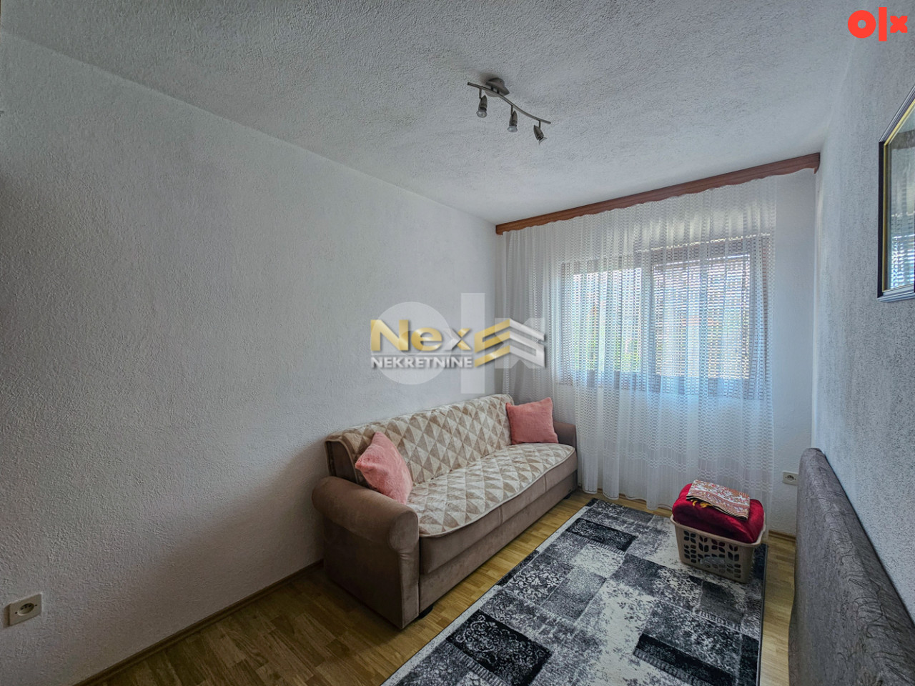 Kuća sa dvorištem Kasindolska/Ilidža 294 m2 19