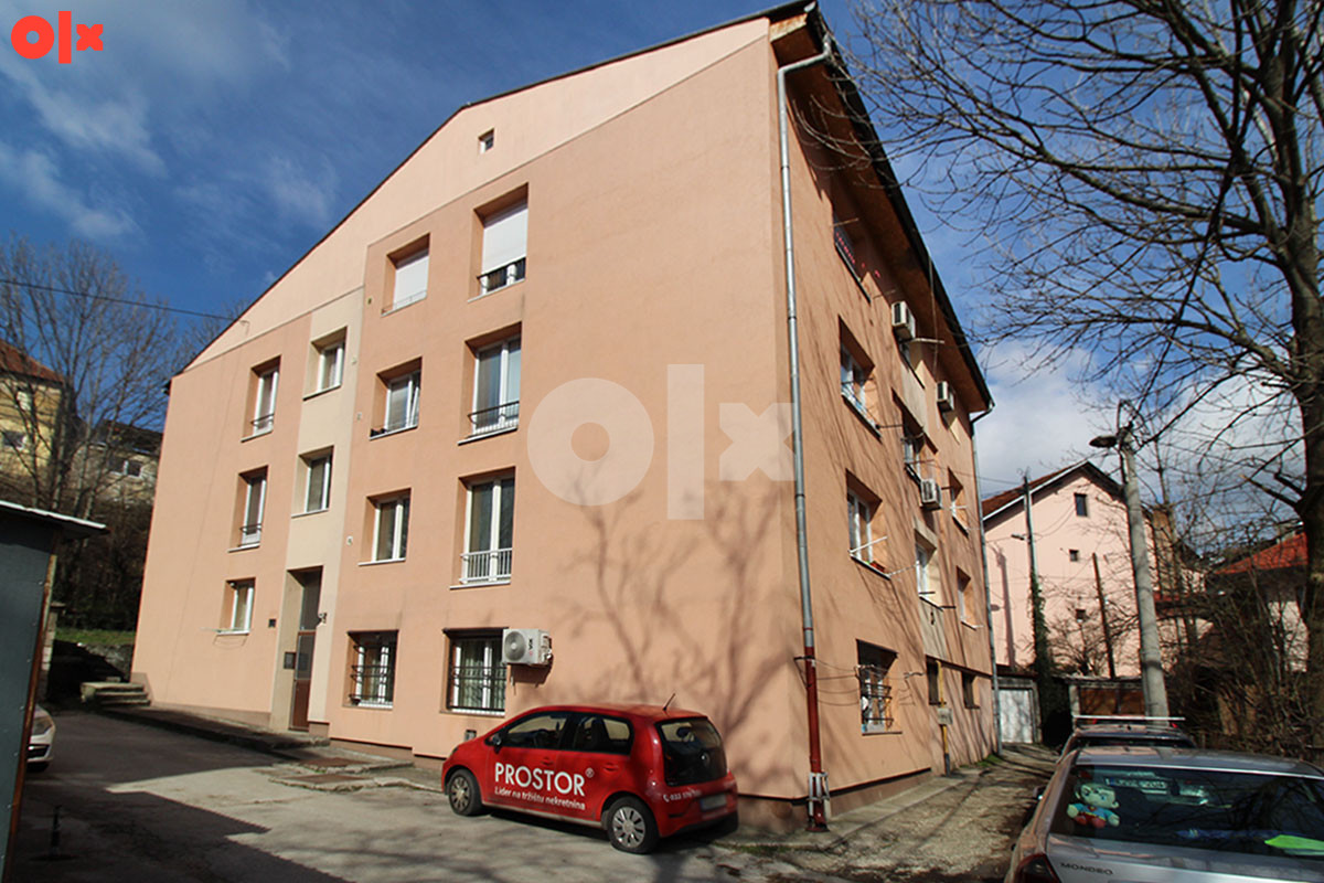 B.D. prodaje: Dvosoban stan sa garažom, Stari Grad