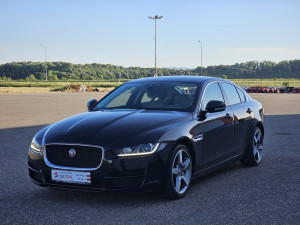 Jaguar XE 2016 Automatik 2.0 d 132kW RWD Panorama
