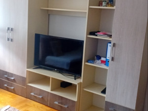 Izdajem stan Zvornik 48m2
